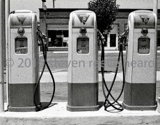 Vintage Cars: Pumps